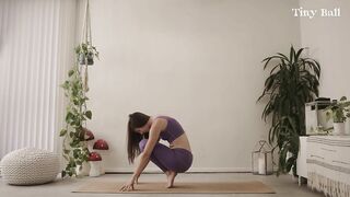 3 minute yoga flow "the glass" - little luna