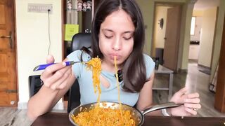 Masaledar ???? ???? Chatakedar MAGGI RECIPE ???????? | 30 Days Maggi Challenge - Day 8 | So Saute