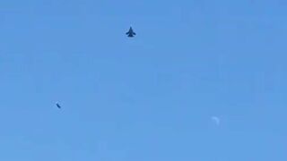 Only A Minute Chase Fighter Jets Between Two Sukhoi Over Odessa Beach || Possible Su-24 And Su-30