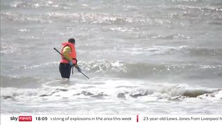 Swimmers avoid beaches after sewage releases