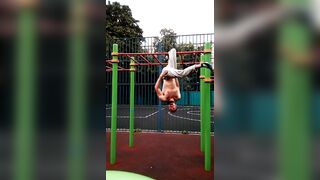 #extremeworkout // leg #stretching on #monkeybars