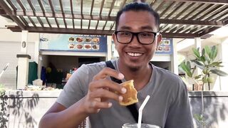 Good Beach and easy to get Food,drink,coconut and by the beach #bali #germanbeach #indonesia #kuta