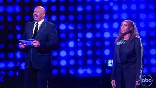 THE WORST performance by celebrity on Celebrity Family Feud history tonight, ALL-NEW Sun August 21????????