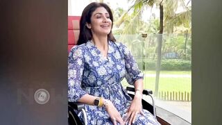 पैर टुटा हिम्मत नहीं.. Shilpa Shetty Does Yoga On Wheelchair With Broken Leg