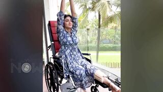 पैर टुटा हिम्मत नहीं.. Shilpa Shetty Does Yoga On Wheelchair With Broken Leg