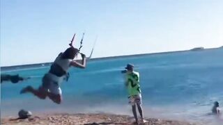 KEEP YOUR DOWNWIND ZONE CLEAR !!! Beginner's Classics _ Kitesurf Crash Compilation