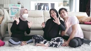 Couple Prenatal Yoga Ria Ricis dan Teuku Ryan di kelas @bumilpami.id bersama Bidan Jamilatus Sadiyah