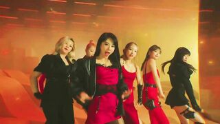 TWICE "Talk that Talk" M/V