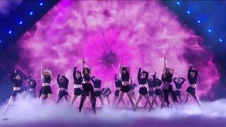 BLACKPINK Performs "Pink Venom" | 2022 VMAs