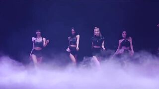 BLACKPINK Performs "Pink Venom" | 2022 VMAs