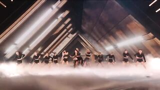 BLACKPINK Performs "Pink Venom" | 2022 VMAs