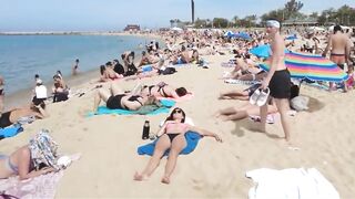 Barcelona Beach Walk / Spain 2022