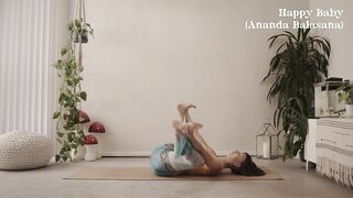 3 minute yoga flow "roads" - little luna