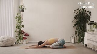 3 minute yoga flow "roads" - little luna