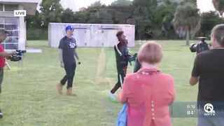 Rapper Vanilla Ice surprises Palm Beach County band students