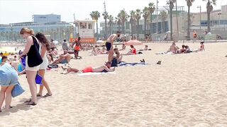 Barcelona beach walk / beach Sant Sebastia / walking Spain best beaches