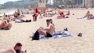 Barcelona beach walk / beach Sant Sebastia / walking Spain best beaches