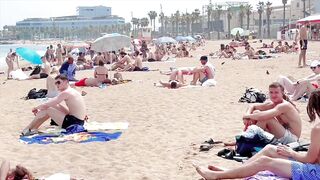 Barcelona beach walk / beach Sant Sebastia / walking Spain best beaches