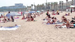 Barcelona beach walk / beach Sant Sebastia / walking Spain best beaches