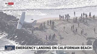 Light aircraft makes emergency landing on Californian beach