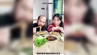 Chinese husband wife eating cute and funny video ????????#shorts#short#youtubeshorts#mukbang#eating#foos