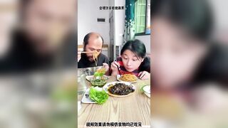 Chinese husband wife eating cute and funny video ????????#shorts#short#youtubeshorts#mukbang#eating#foos