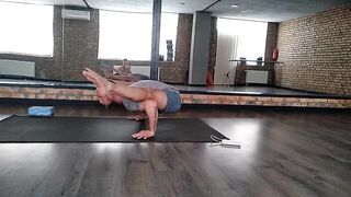 Body flexibility development and stretching online