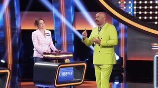 Holey Moley vs. Kimberly Williams-Paisley on Celebrity Family Feud!