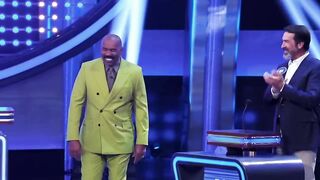 Holey Moley vs. Kimberly Williams-Paisley on Celebrity Family Feud!