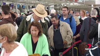 Travel plans thrown into chaos at Sydney Airport | 7NEWS