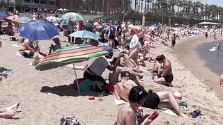 Beach Barceloneta????????Barcelona beach walk