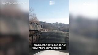 Ukrainian taunts Russian soldiers in broken down tank