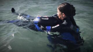 Removing an Unconscious Diver from the Water (Beach Exit 3)