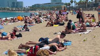 Beach Sant Sebastia ????????Barcelona beach walk