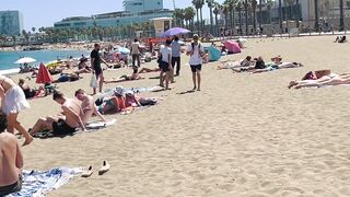 Beach Sant Sebastia ????????Barcelona beach walk