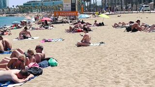 Beach Sant Sebastia ????????Barcelona beach walk