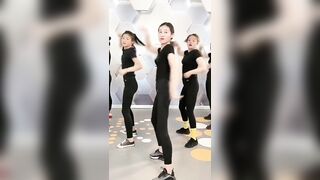 Kiat Juddai Homeworkout Aerobic Yoga Fitnesblender Musculos FitTuber YogawithAdriene ChloeTing Ce