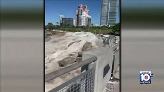 Video shows rough waves injure 6 in South Beach