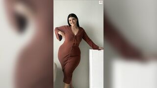 Xanthia Efthymiou | Australian Plus Size Curvy Model | Social media Influencer | Biography & Facts