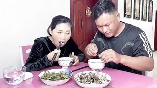 Yummy Husband And Wife Eating Food Funny #eatingshow