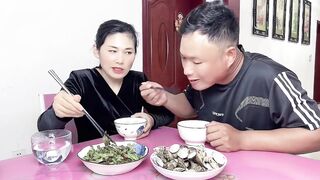 Yummy Husband And Wife Eating Food Funny #eatingshow