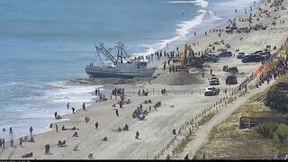 TIMELAPSE: Shrimp boat beached during Hurricane Ian freed from Myrtle Beach shoreline
