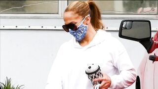 Jennifer Lopez has lunch with friends actors and models in Miami, before Ben Affleck