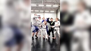 Crazy Dancing chicken wings ???????????? #shorts #tiktok #comedy #damus #bjj #brazilianjiujitsu