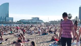 Beach Barceloneta????????Barcelona beach walk