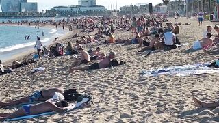 Beach Barceloneta????????Barcelona beach walk