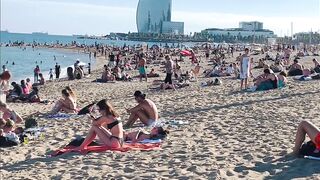 Beach Barceloneta????????Barcelona beach walk