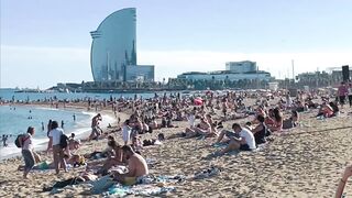 Beach Barceloneta????????Barcelona beach walk