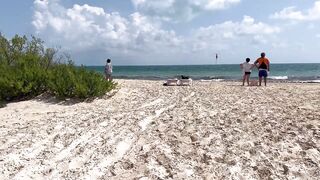 Riu Latino in Costa Mujeres: How close is the beach from the hotel?