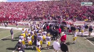 Michigan Coach Mike Hart Collapses on Sideline During Game vs Indiana | 2022 College Football